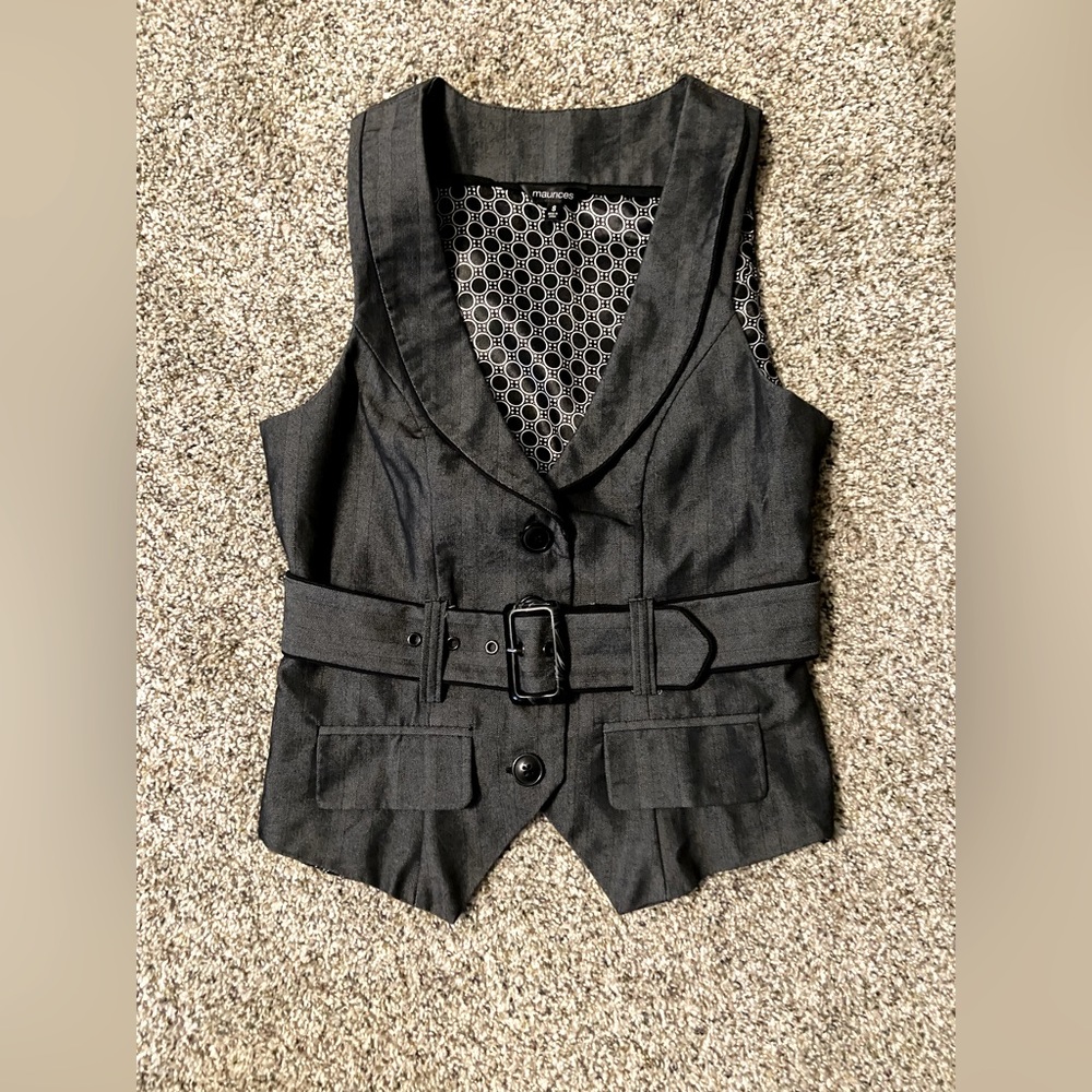 💕3/$30💕 Maurice’s Dark Gray Vest with Belt Size S